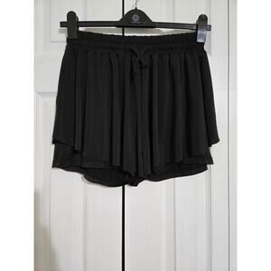 Unknown brand xl women's black flutter shorts
